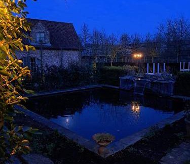 Nieuwkerken-Waas Bed & Breakfast | 105 m² Bed and breakfast ∙ 2 guests