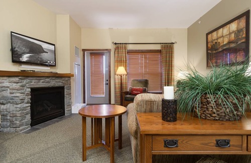 Snowshoe Condo | 105 m² Condo ∙ 2 bedrooms ∙ 8 guests
