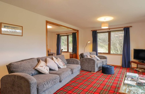 Alvie Cottage | 105 m² Cottage ∙ 2 bedrooms ∙ 4 guests
