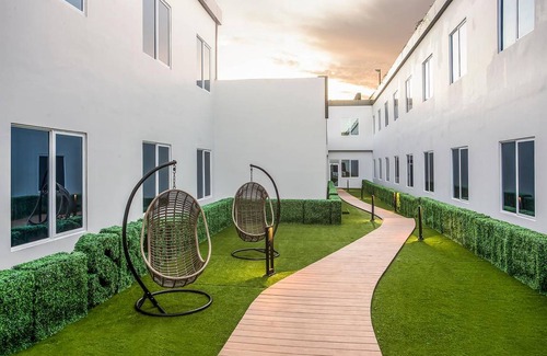 Biak Hotel | 105 m² Hotel ∙ 127 guests