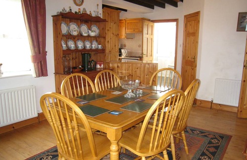 Valley House | 105 m² House ∙ 3 bedrooms ∙ 6 guests