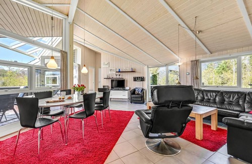 Hov House | 105 m² House ∙ 4 bedrooms ∙ 8 guests