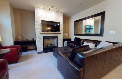 Mammoth Lakes Condo | 107 m² Condo ∙ 2 bedrooms ∙ 4 guests