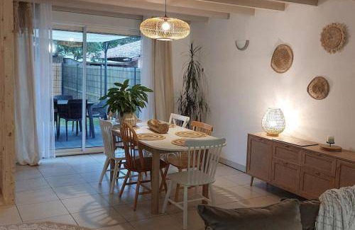 Nouaille-Maupertuis House | 107 m² House ∙ 3 bedrooms ∙ 10 guests