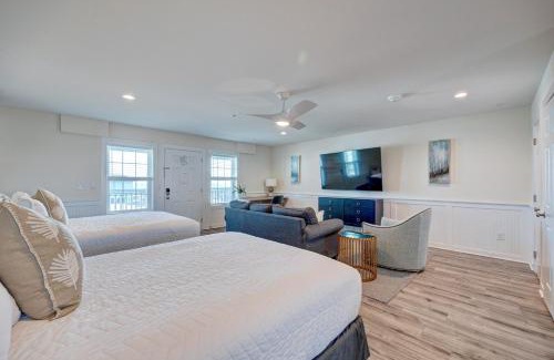 Surf City Apartment | 107 Queen Suite, 1st Floor Sundown