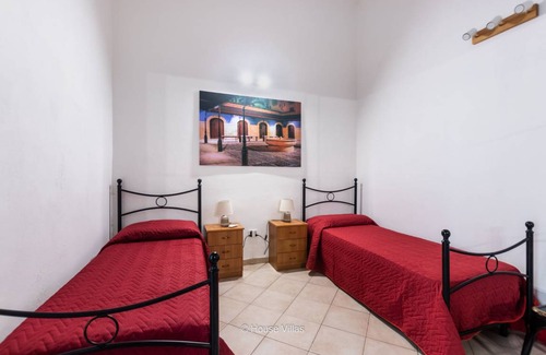 Noto Apartment | 108 m² Apartment ∙ 3 bedrooms ∙ 6 guests