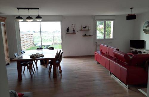 Joue-les-Tours House | 108 m² House ∙ 3 bedrooms ∙ 8 guests