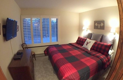 Mammoth Lakes Condo | 108 Standard by RedAwning