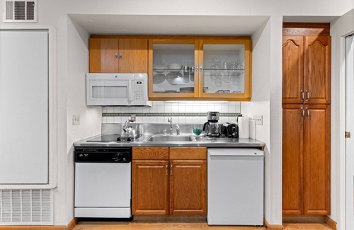 Olympic Valley Condo | 109 | Relax in Style - Studio w/View, Sauna, Tubs