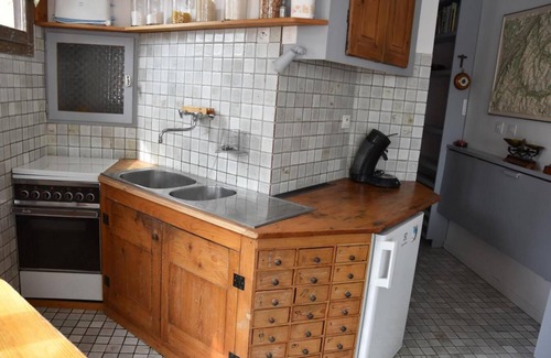 Pralognan-la-Vanoise Apartment | 10m from resort center, 2nd floor, terrace, parking, tv, ski locker, 27m², Pralognan-la-Vanoise