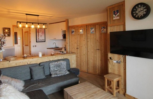 Jeux Apartment | 10m from resort center, 3rd floor, balcony, tv, ski locker, 26m², Alpe d'Huez
