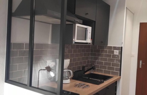 Villard-de-Lans Apartment | 10m from ski slopes, 2nd floor, balcony, parking, tv, ski locker, 20m², Villard de Lans