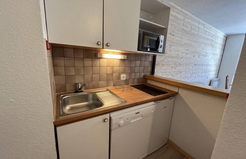 Lanslevillard Apartment | 10m from ski slopes, 1st floor, balcony, tv, ski locker, 25m², Val Cenis
