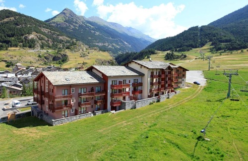 Termignon Apartment | 10m from ski slopes, 1st floor, view village, balcony, tv, ski locker, 27m², Termignon-la-Vanoise