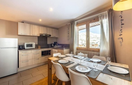 Tignes le Lac Apartment | 10m from ski slopes, 1st floor, tv, ski locker, 58m², Tignes