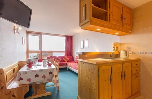 Arc-1800 Apartment | 10m from ski slopes, 2nd floor, view valley, balcony, tv, 33m², Les Arcs