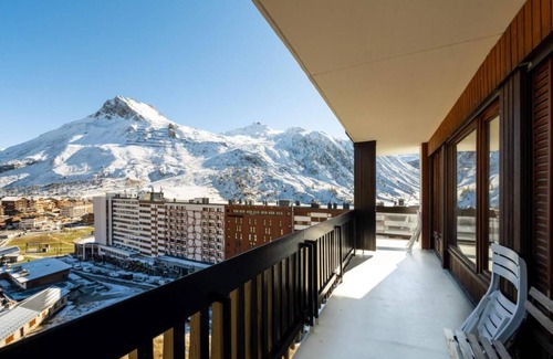 Tignes le Lac Apartment | 10m from ski slopes, 4th floor, balcony, tv, ski locker, 74m², Tignes