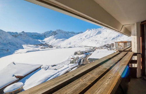 Tignes le Lac Apartment | 10m from ski slopes, 5th floor, tv, ski locker, 16m², Tignes
