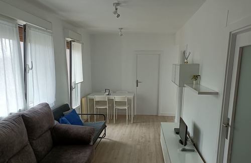 San Sebastian Apartment | 10min by car, 15min by bus to the beach