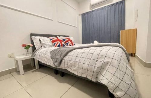 Taman Sri Endah Apartment | 10Pax 4 Room Hidden Gem Sri Petaling 3 min Bukit Jalil Stadium