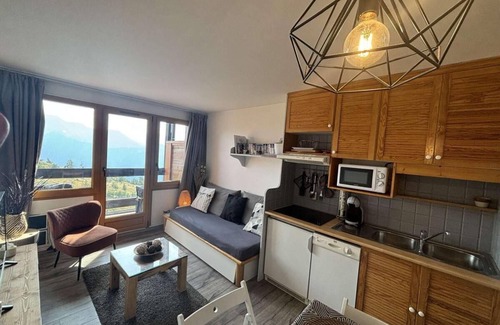 Jeux Apartment | 10th floor, balcony, tv, ski locker, 26m², Alpe d'Huez