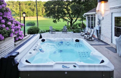 Cumbola House | 11-Acre Farmhouse Retreat | Creek, Pool, Hot Tub
