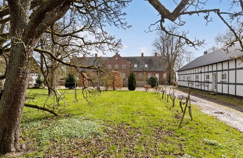 Ronde House | 11 bedroom pet friendly home in Rønde