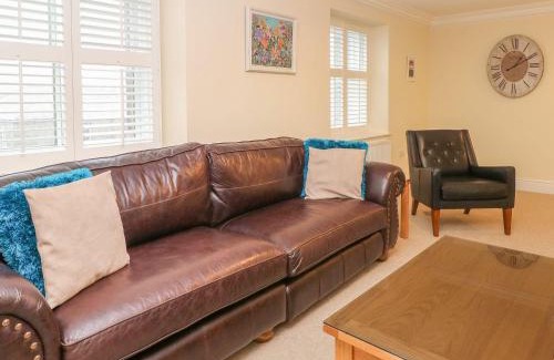 Buxton Apartment | 11 Eagle Parade