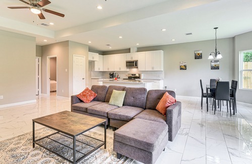 Northeast Houston House | 11 Mi to Dtwn Houston: Family Home w/Yard