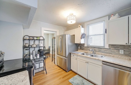 Garfield Heights House | 11 Mi to Dtwn Cleveland: Family Home w/Yard