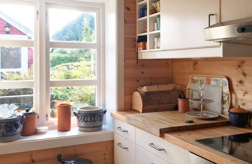 Torheim House | 11 person holiday home in Davik-By Traum