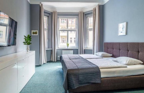 Katowice Apartment | 110 m² Apartment ∙ 2 bedrooms ∙ 11 guests
