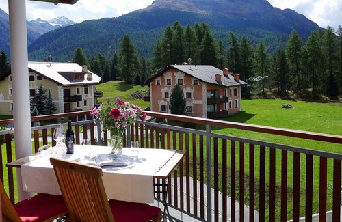 Pontresina Apartment | 110 m² Apartment ∙ 2 bedrooms ∙ 4 guests