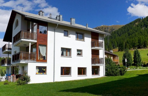 Pontresina Apartment | 110 m² Apartment ∙ 2 bedrooms ∙ 4 guests