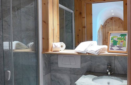 Pontresina Apartment | 110 m² Apartment ∙ 2 bedrooms ∙ 4 guests
