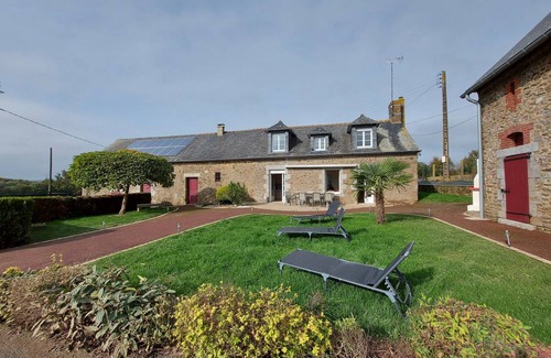 Juvigne Cottage | 110 m² Cabin ∙ 4 bedrooms ∙ 7 guests