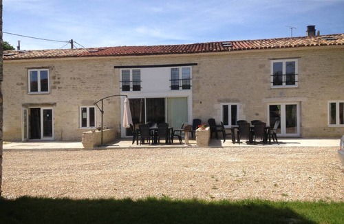 Duil-sur-le-Mignon House | 110 m² House ∙ 4 bedrooms ∙ 8 guests