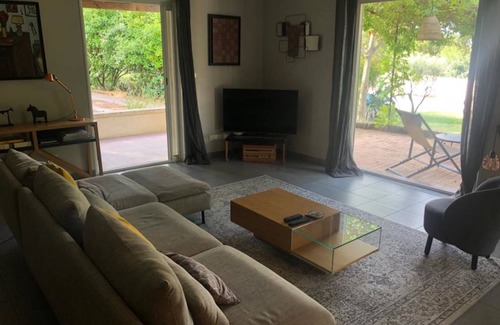 Hopitaux-Facultes House | 110 m² House ∙ 2 bedrooms ∙ 4 guests