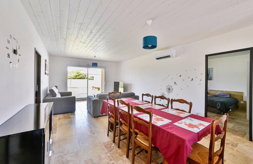 Saint-Theodorit House | 110 m² House ∙ 3 bedrooms ∙ 8 guests