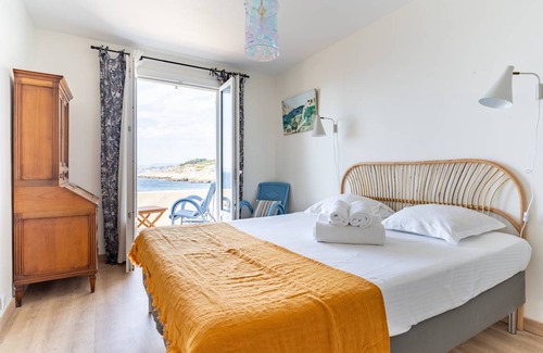 8th Arrondissement House | 110 m² House ∙ 3 bedrooms ∙ 6 guests