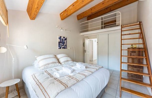 Endoume House | 110 m² House ∙ 3 bedrooms ∙ 5 guests