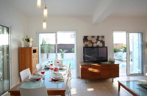 Cape Greko Villa | 110 m² Villa ∙ 2 bedrooms ∙ 4 guests