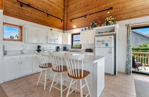 Corolla Village House | 1100 La Maison De Geezer *2 Min Walk to Beach