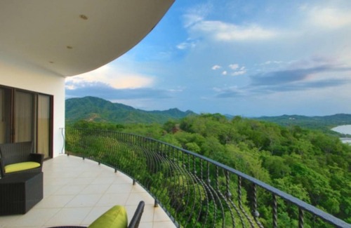 Playa Flamingo Apartment | 112 m² Apartment ∙ 2 bedrooms ∙ 4 guests