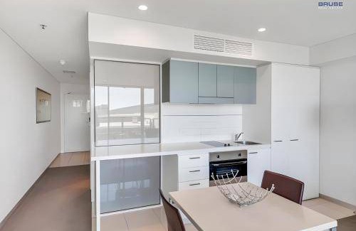 Adelaide Central Business District Apartment | 112 m² Apartment ∙ 2 bedrooms ∙ 6 guests