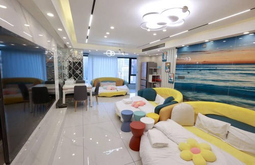 Yuzhong Apartment | 112 m² Apartment ∙ 4 bedrooms ∙ 12 guests