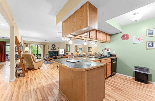 Table Rock Condo | 114 m² Condo ∙ 2 bedrooms ∙ 6 guests