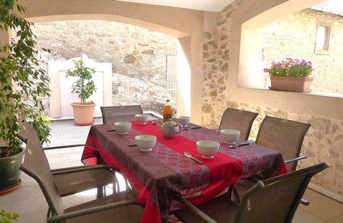 Mailhac House | 116 m² Gîte ∙ 3 bedrooms ∙ 6 guests