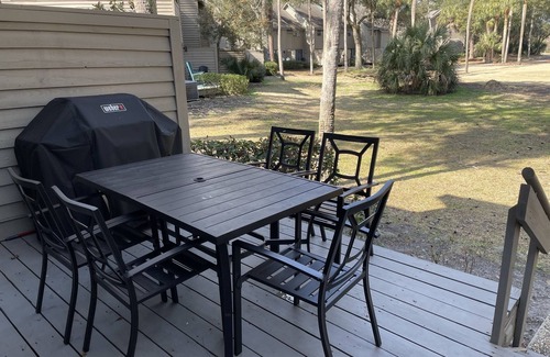 Shipyard Plantation House | 117 Greens Newly Remodeled for 2025 - Includes Beach Locker/Chairs