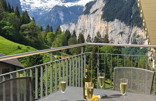 Wengen Apartment | 117 m² Apartment ∙ 2 bedrooms ∙ 4 guests